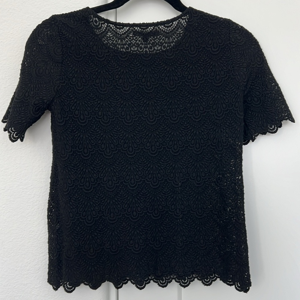 Broadway & Broome Lace Short Sleeve Top - Picture 4 of 7